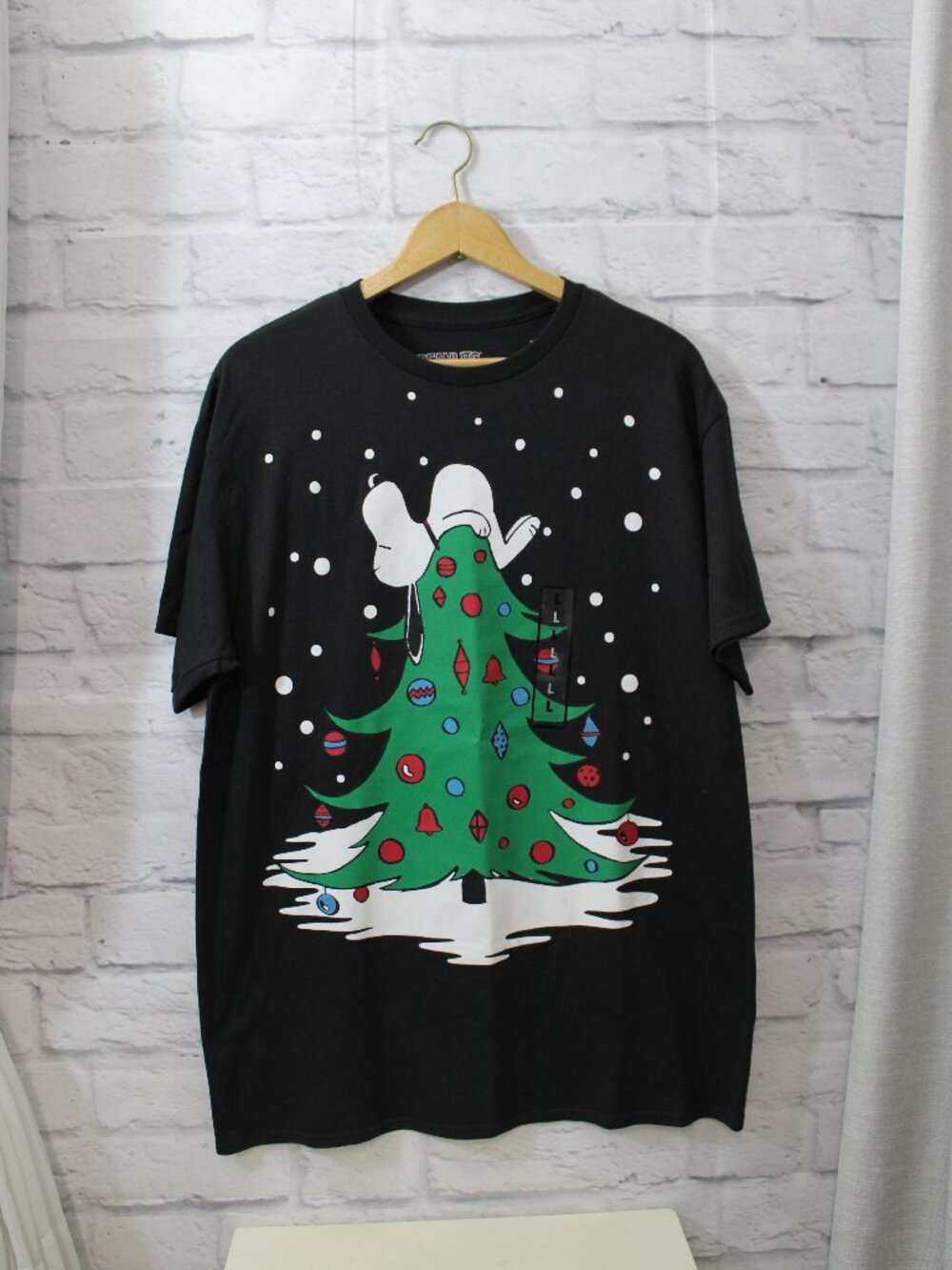 Peanuts Snoopy Christmas Shirt Men's Black Large Holiday Cotton Festive Tree